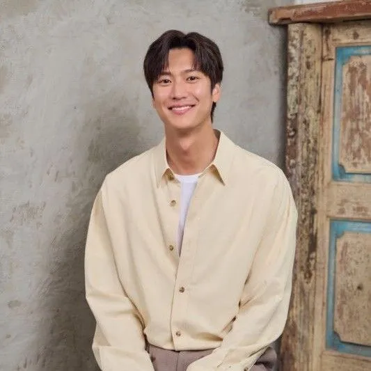 Popular photo full of fans’ love for Na Inwoo