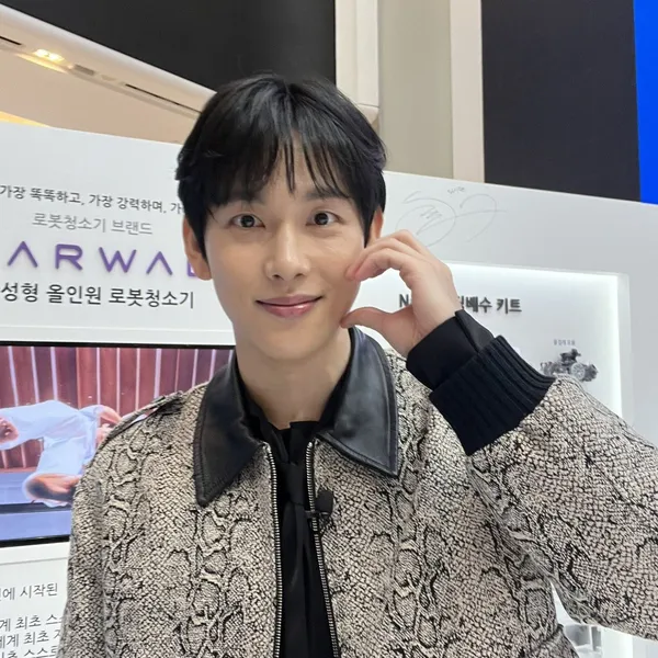 Popular photo full of fans’ love for Lim Siwan