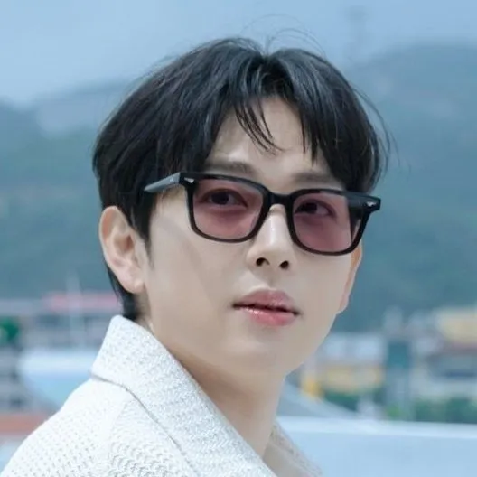 Foto populer Lim Siwan yang penuh cinta dari penggemar