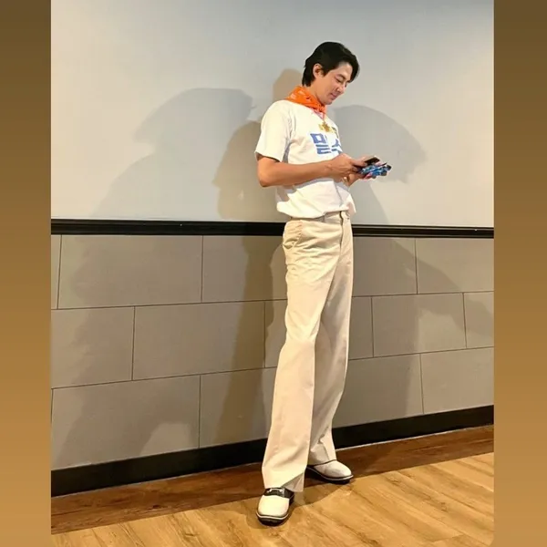 Popular photo full of fans’ love for Jo Insung