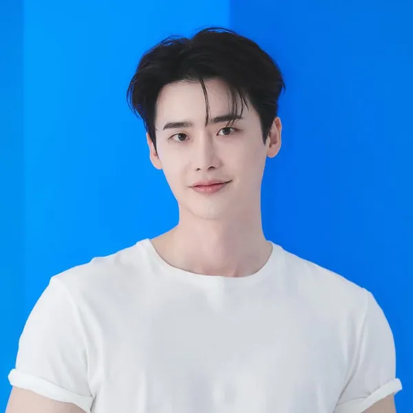 充满粉丝爱意的李钟硕人气照片