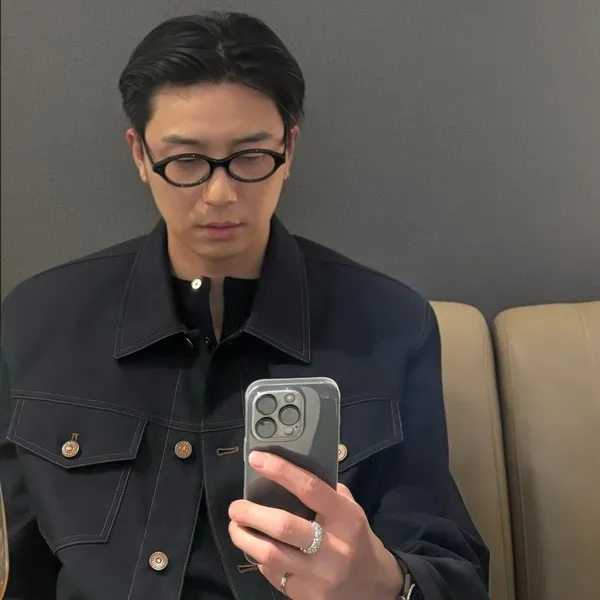 Popular photo full of fans’ love for Park Seojoon