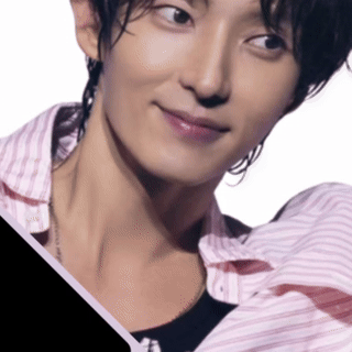 Popular photo full of fans’ love for Lee Joongi