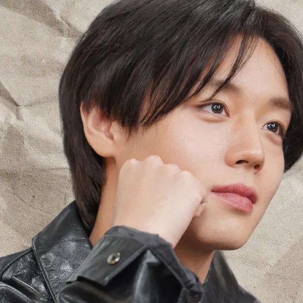 The most loved look of Park Jihoon today