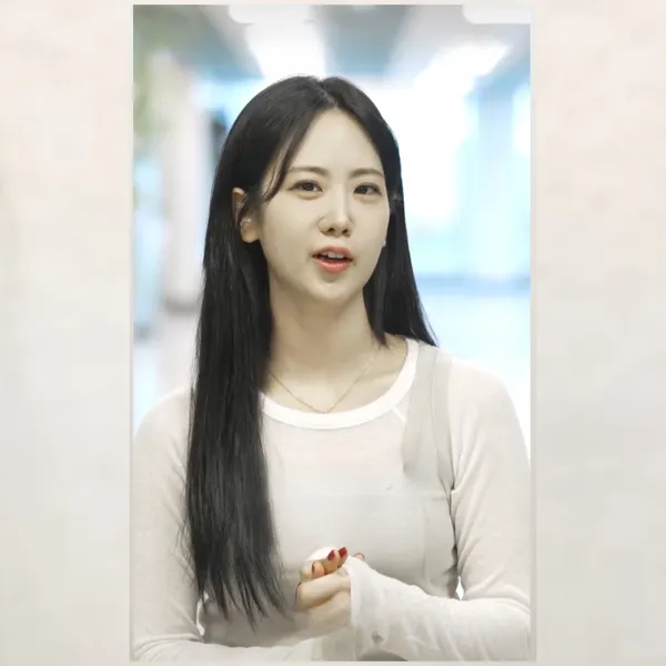 Popular photo full of fans’ love for Kang Hyeyeon