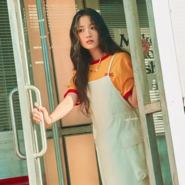 The most loved look of Kim Hyeyoon today