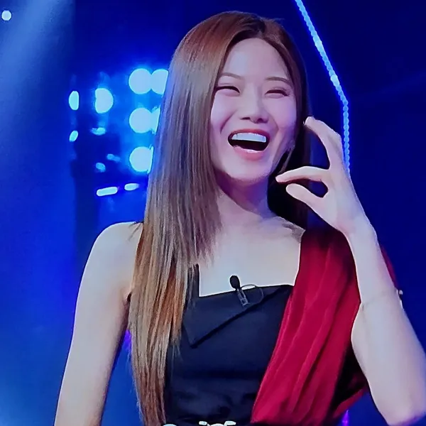 The most loved look of Bae Ahyeon today