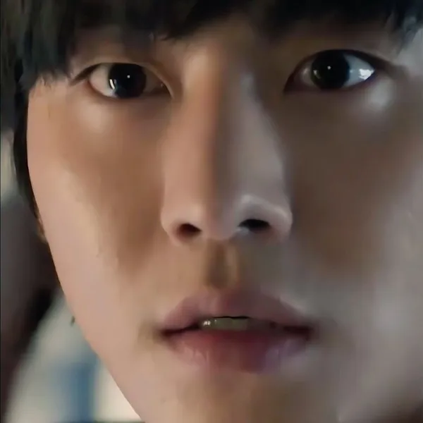 The most loved look of Ahn Hyoseop today