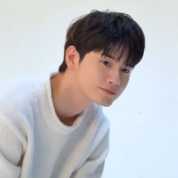 Popular photo full of fans’ love for Ong Seongwu