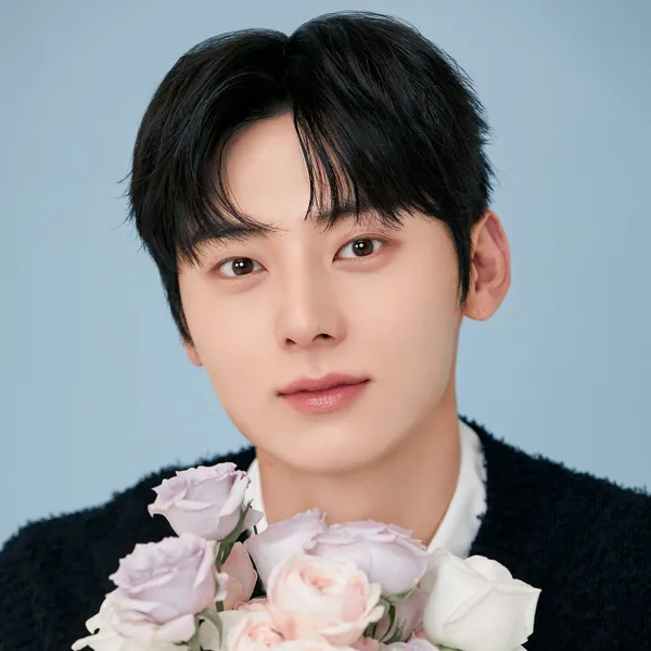 Popular photo full of fans’ love for Hwang Minhyun