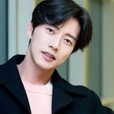 The most loved look of Park Haejin today