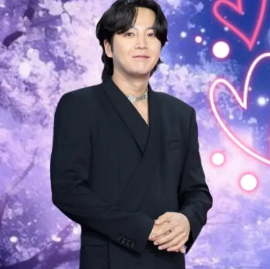 Popular photo full of fans’ love for Jang Geunsuk