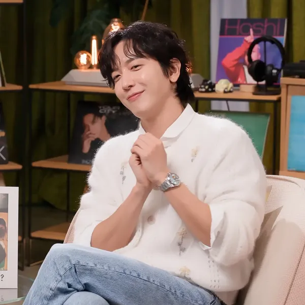 Popular photo full of fans’ love for Jung Yonghwa
