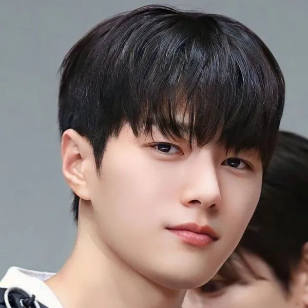 Top moment of Kim Myungsoo (L) chosen by fans