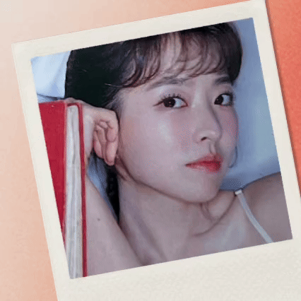Popular photo full of fans’ love for Park Boyoung