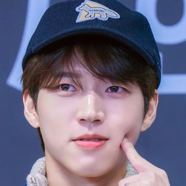 Popular photo full of fans’ love for Nam Woohyun