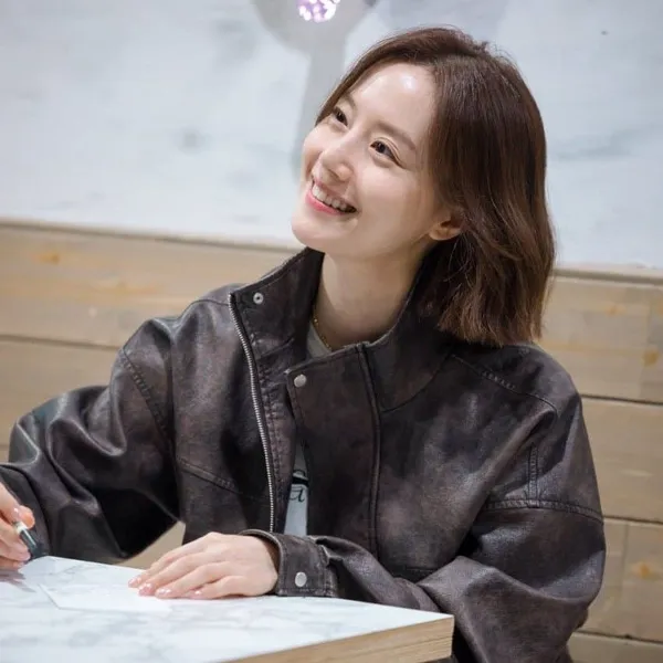 The most loved look of Moon Chaewon today