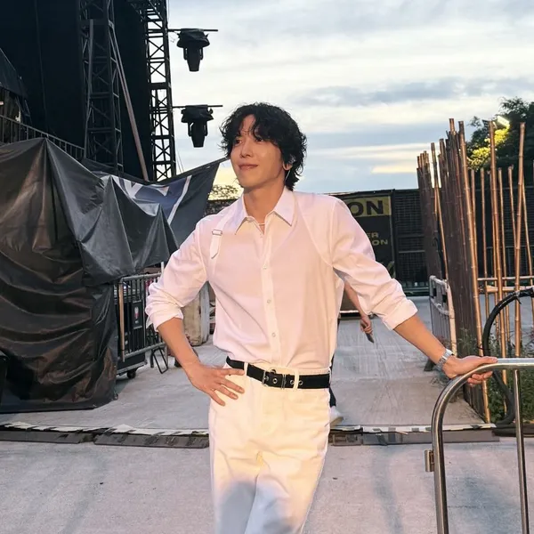 The most loved look of Jung Yonghwa today