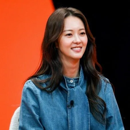 Popular photo full of fans’ love for Go Ara