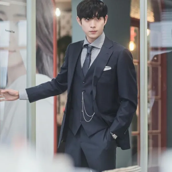 The most loved look of Kim Youngdae today