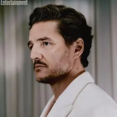 Popular photo full of fans’ love for Pedro Pascal