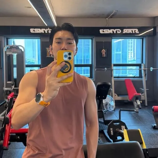 Popular photo full of fans’ love for Choi Siwon