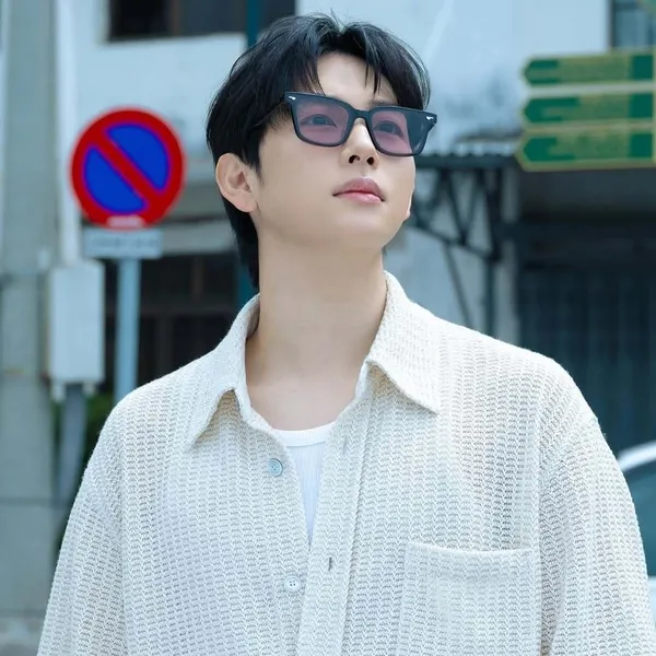 The most loved look of Lim Siwan today