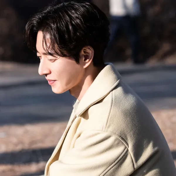 The most loved look of Park Haejin today