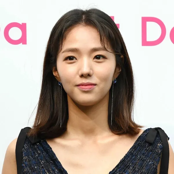 The most loved look of Chae Subin today