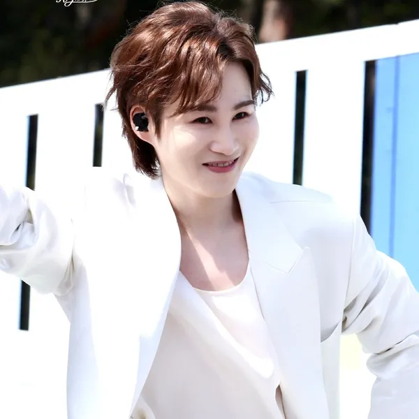 The most loved look of Kim Heejae today