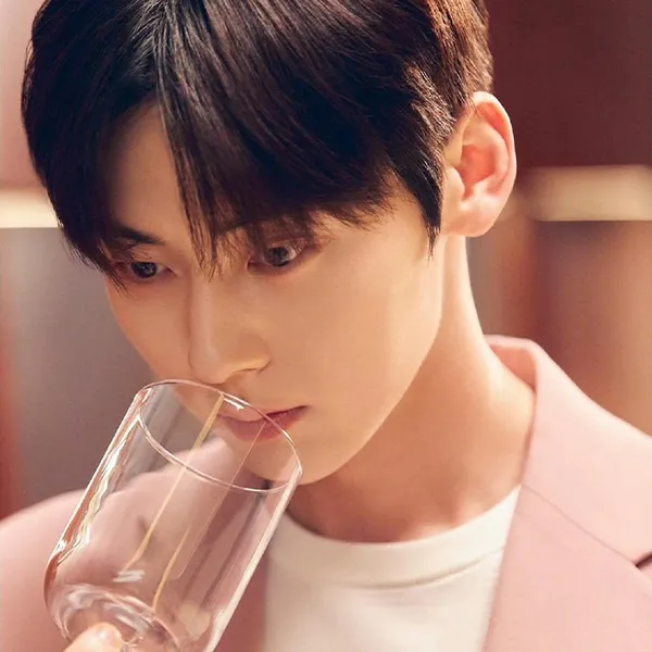 Top moment of Hwang Minhyun chosen by fans