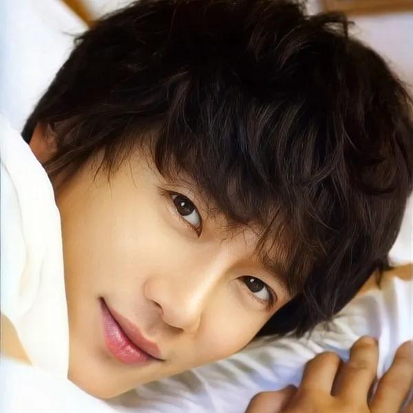 Top moment of Ji Sung chosen by fans