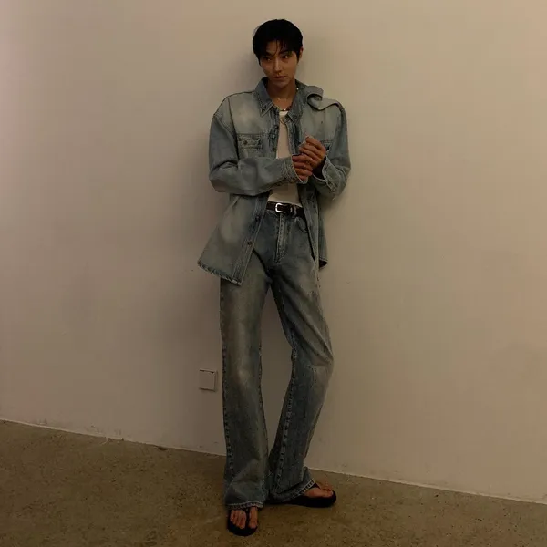 Popular photo full of fans’ love for Hwang Inyoup