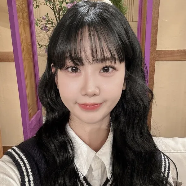 The most loved look of Kang Hyeyeon today