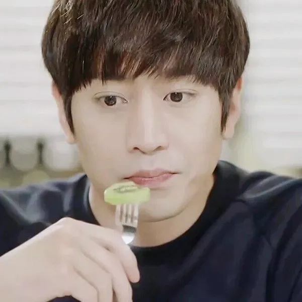 The most loved look of Mun Junghyuk (Eric) today
