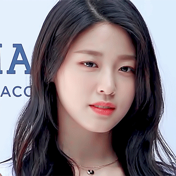 The most loved look of Seolhyun today