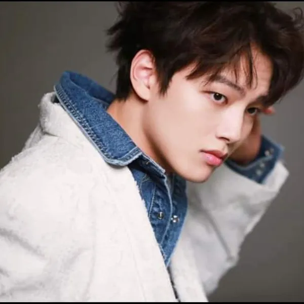 Popular photo full of fans’ love for Kim Minjae