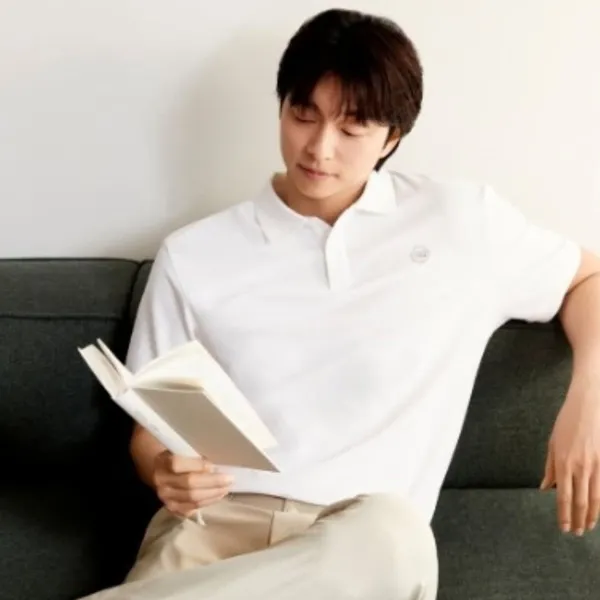 Popular photo full of fans’ love for Gong Yoo