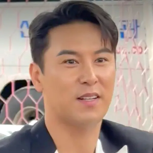 The most loved look of Jang Minho today