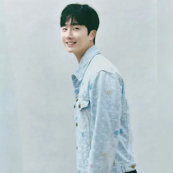 Popular photo full of fans’ love for Jung Ilwoo