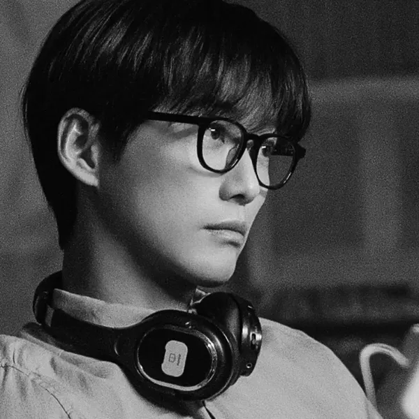 Popular photo full of fans’ love for Namkoong Min