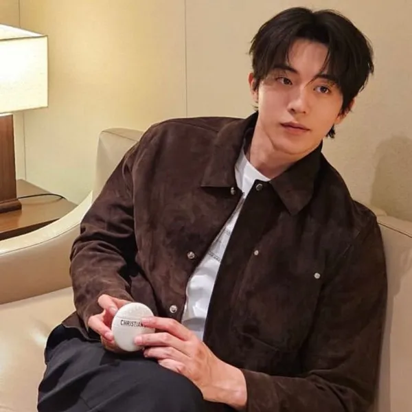 The most loved look of Nam Joohyuk today