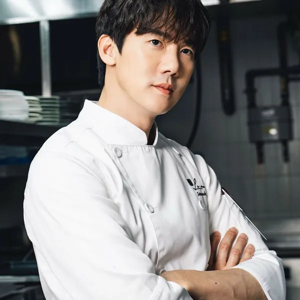 The most loved look of Yoo Yeonseok today