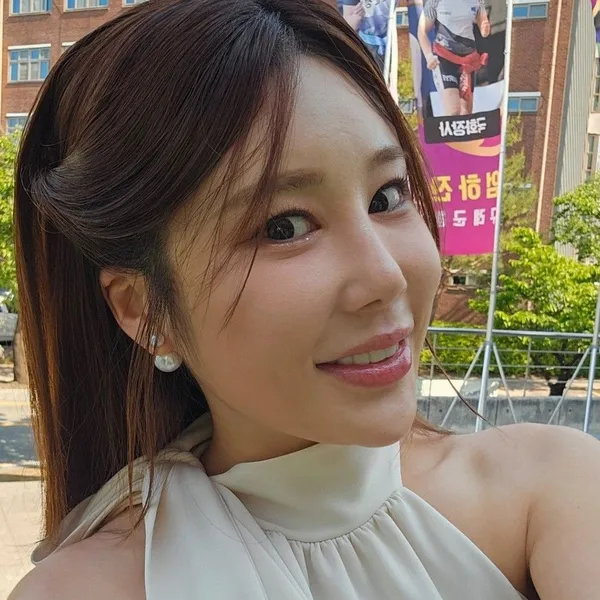 The most loved look of Kim Soyou today