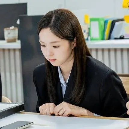 The most loved look of Chae Subin today