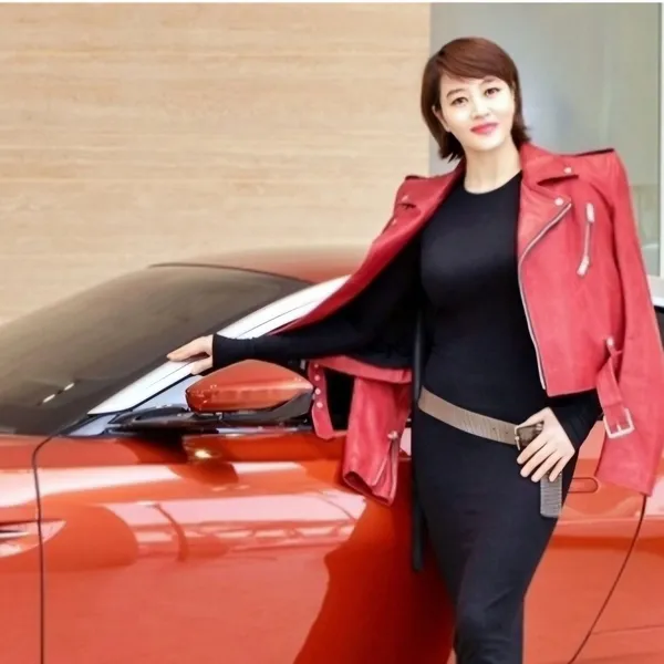 Popular photo full of fans’ love for Kim Hyesoo