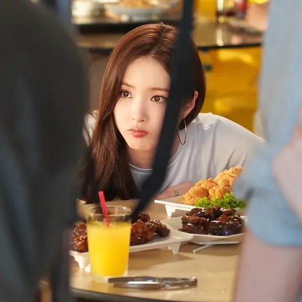 The most loved look of Shin Sekyung today