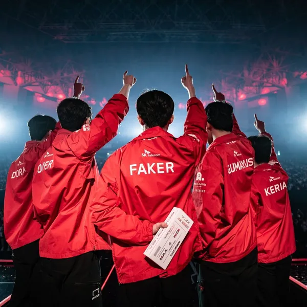 Today’s standout profile photo of Faker on Choeaedol Celeb