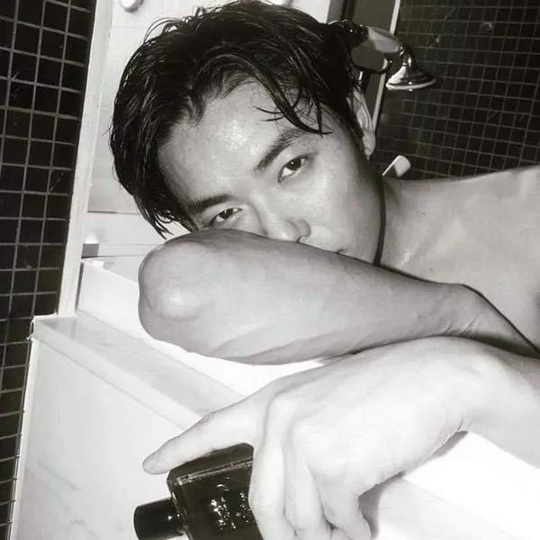 Popular photo full of fans’ love for Kim Jaewook