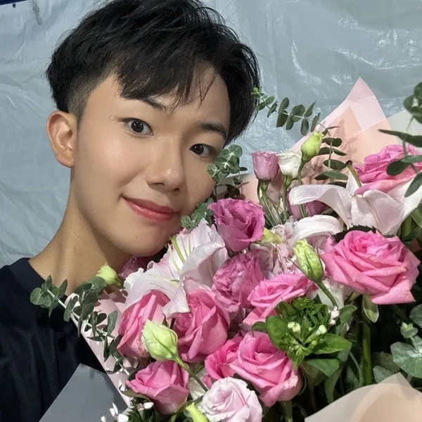 Popular photo full of fans’ love for Nam Seungmin